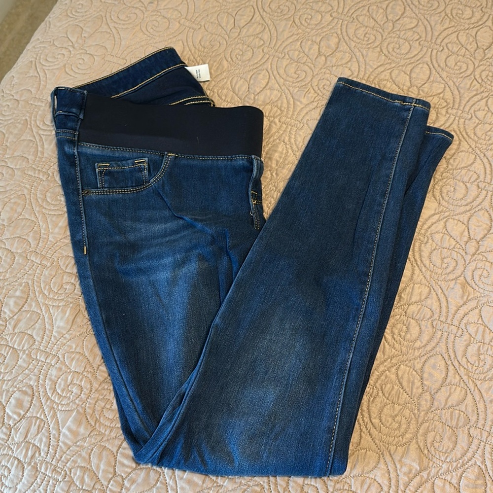 Old Navy Maternity Dark Wash Skinny Jeans (Size 6)